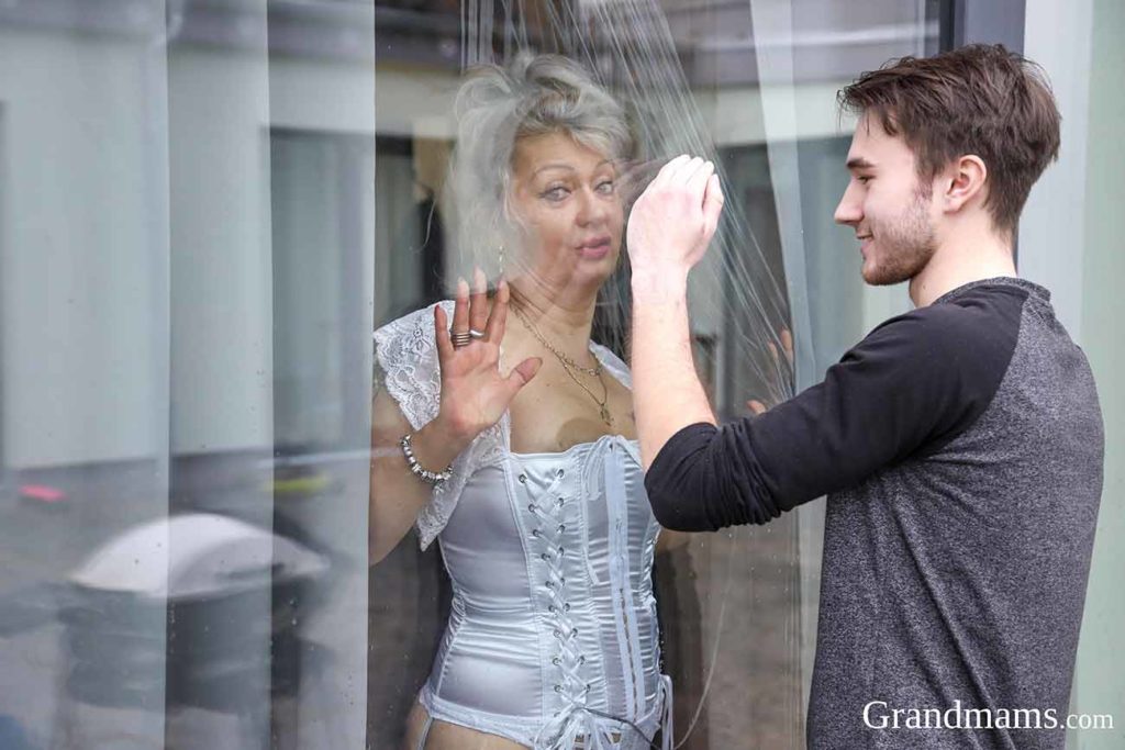 Veronique Cheating classy granny 1