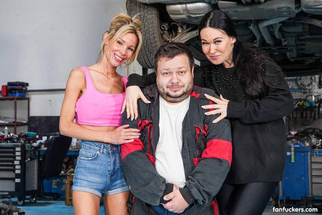 Fan Fuckers Bimbo Barbi kiaro santini