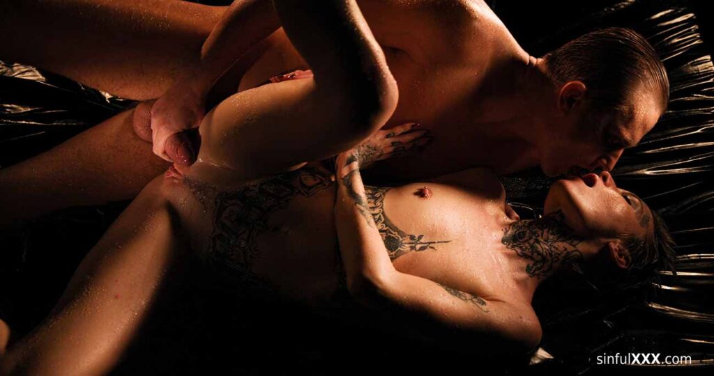 Sinfulxxx Tabitha Poison cumshot