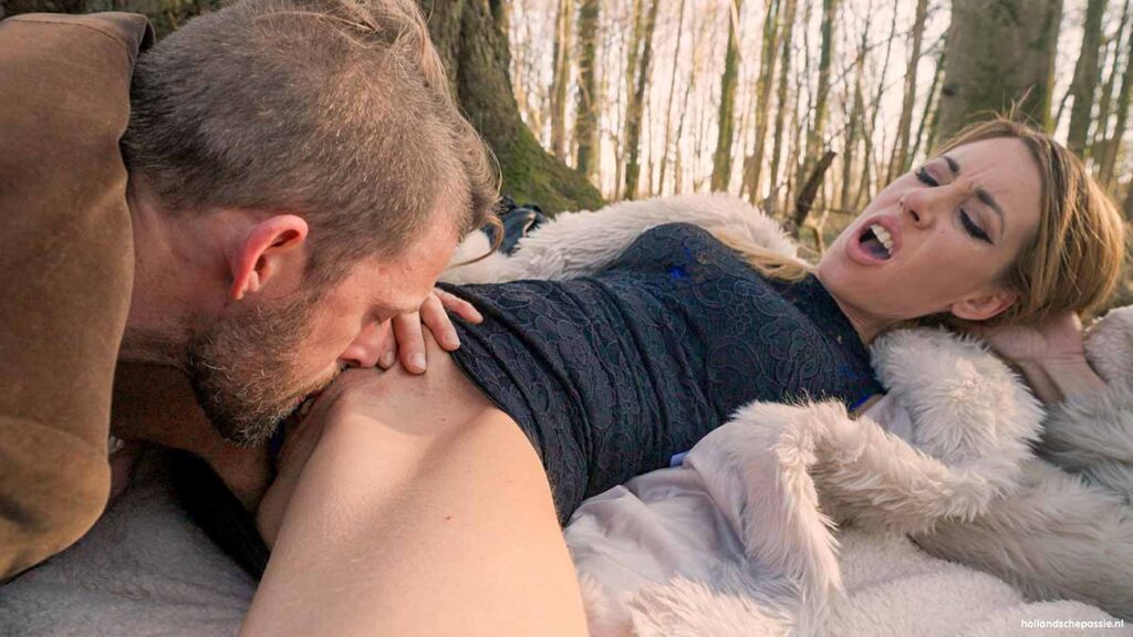 Hollandsche Passie Joy Latoya pussy licking