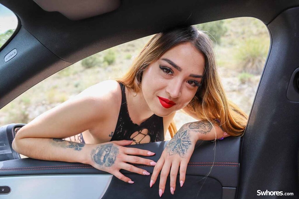 Swhores Melania Dark face